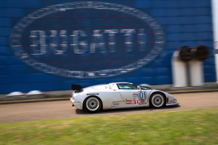  Bugatti EB110 SS IMSA 1995 года  (фото 9 из 21)